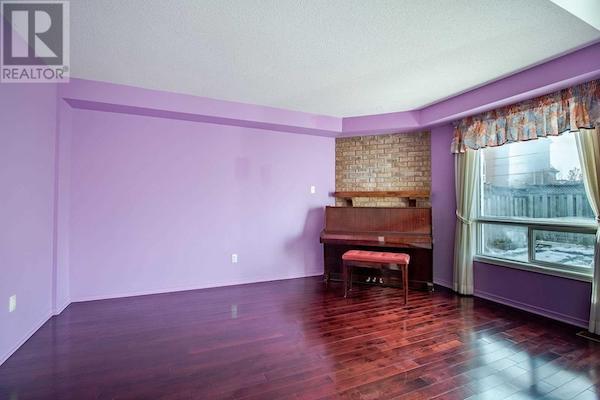 229 Doubtfire Cres - 08
