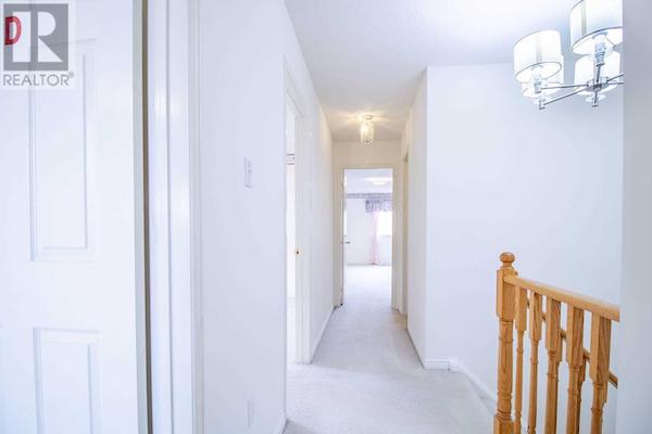 229 Doubtfire Cres - 10