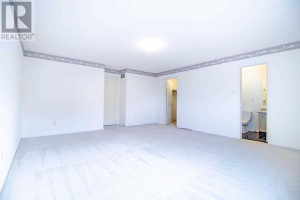 229 Doubtfire Cres - 14