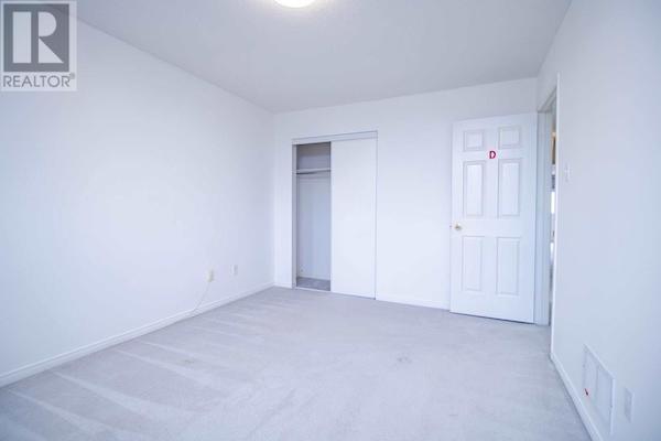 229 Doubtfire Cres - 19