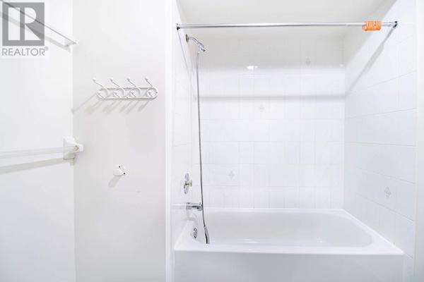229 Doubtfire Cres - 21
