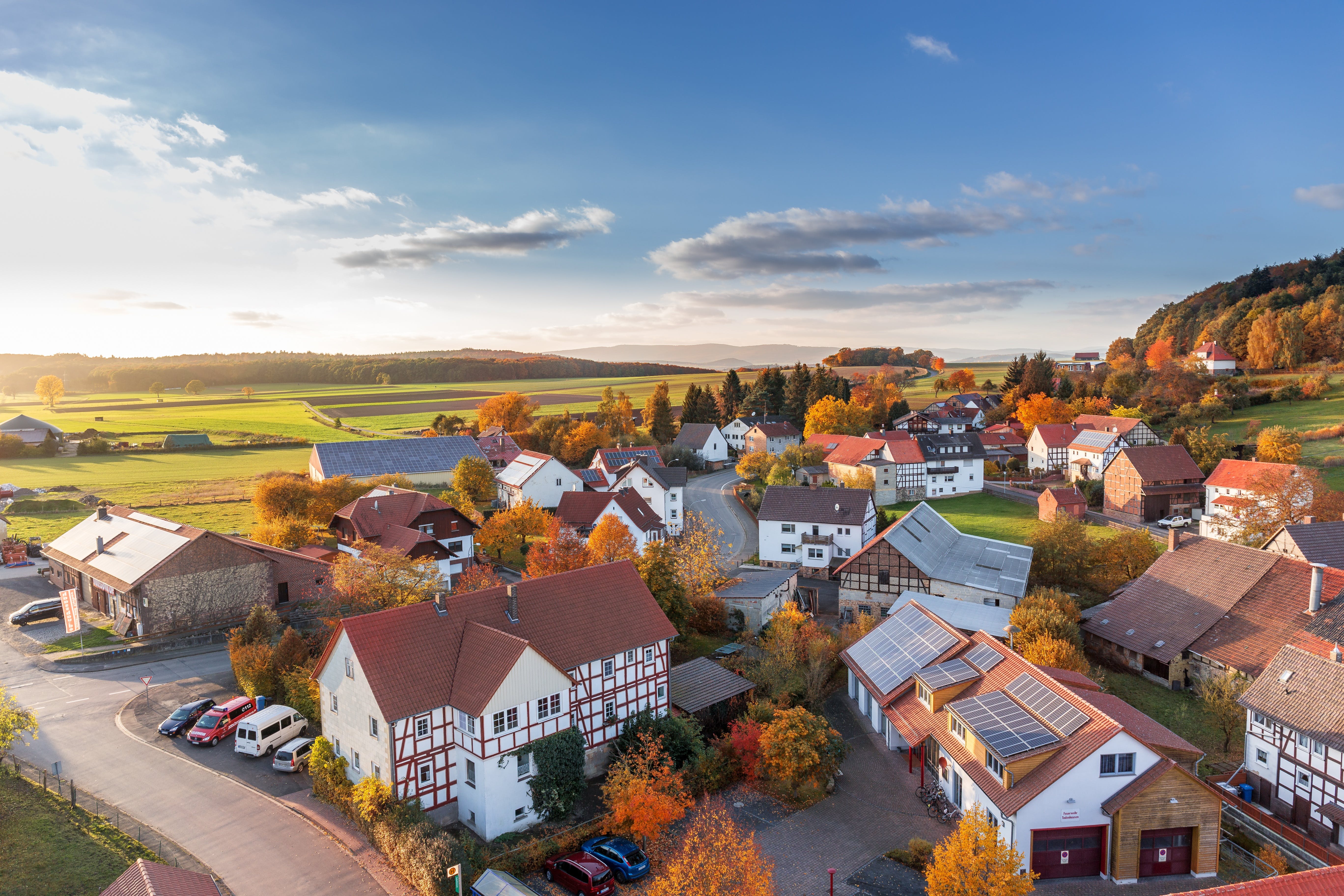 image of a lor of houses